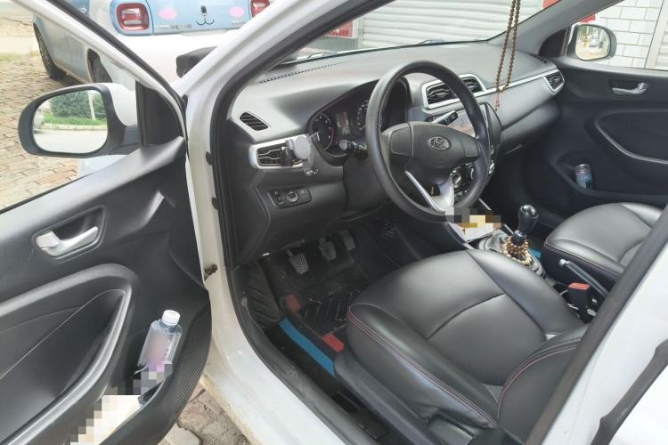 Used Hyundai Verna (older generation) 2017 1.4L Manual Refreshed Version China VI Standard Driver Seat