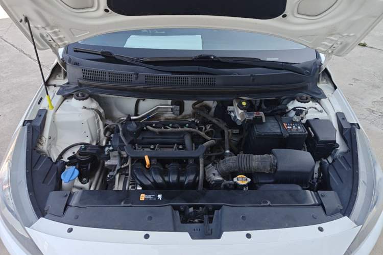 Used Hyundai Verna (older generation) 2017 1.4L Manual Huancai Edition China V Standard Engine Bay