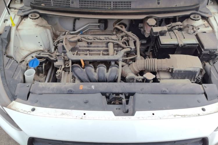 Used Hyundai Verna (older generation) 2017 1.4L Manual Refreshed Version China V Standard Engine Bay