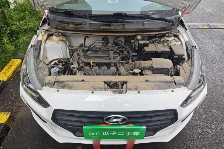 Used Hyundai Verna (older generation) 2017 1.4L Manual Refreshed Version China VI Standard Engine Bay