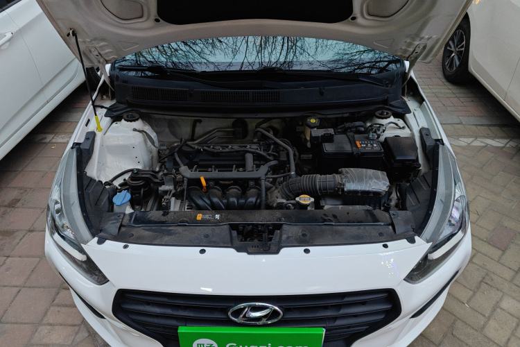 Used Hyundai Verna (older generation) 2017 1.4L Manual Refreshed Version China V Standard Engine Bay