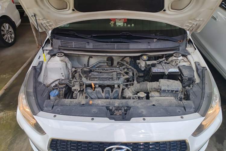 Used Hyundai Verna (older generation) 2017 1.4L Manual Huancai Edition China V Standard Engine Bay