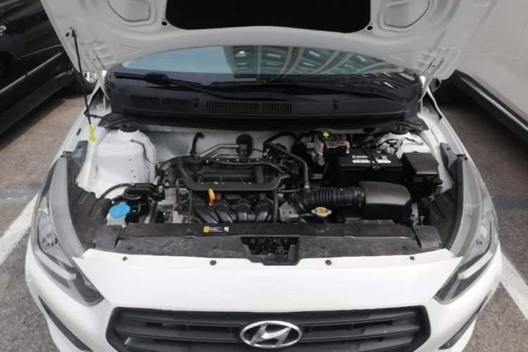 Used Hyundai Verna (older generation) 2017 1.4L Manual Refreshed Version China V Standard Engine Bay