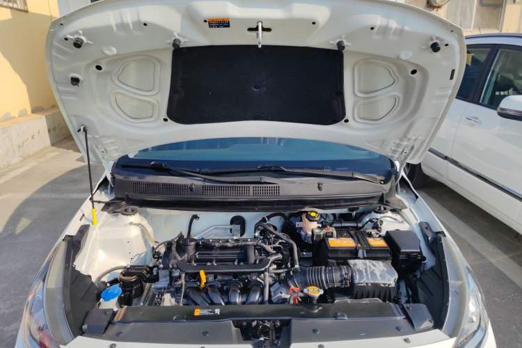 Used Hyundai Verna (older generation) 2017 1.4L Automatic YueXiang Edition China V-standard Engine Bay