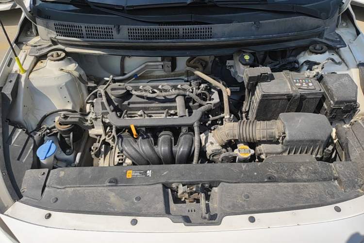 Used Hyundai Verna (older generation) 2017 1.4L Manual Refreshed Version China VI Standard Engine Bay