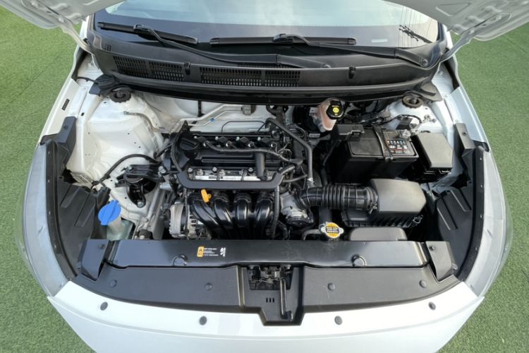 Used Hyundai Verna (older generation) 2017 1.4L Manual Refreshed Version China V Standard Engine Bay