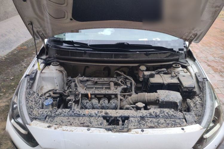 Used Hyundai Verna (older generation) 2017 1.4L Manual Refreshed Version China VI Standard Engine Bay
