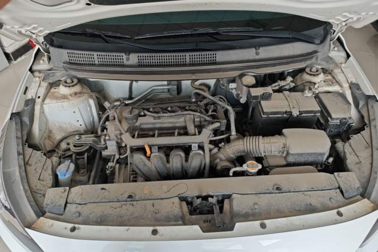 Used Hyundai Verna (older generation) 2017 1.4L Manual Refreshed Version China V Standard Engine Bay