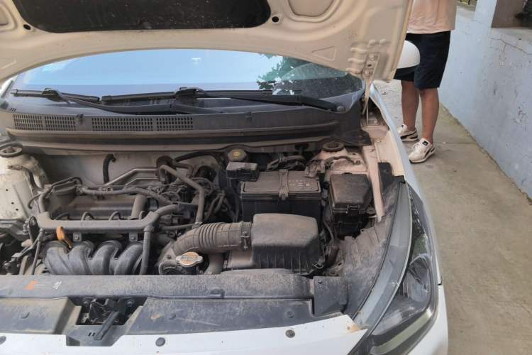 Used Hyundai Verna (older generation) 2017 1.4L Manual Refreshed Version China V Standard Engine Bay Left