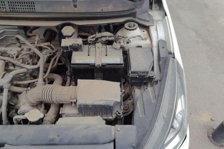 Used Hyundai Verna (older generation) 2017 1.4L Manual Refreshed Version China V Standard Engine Bay Left