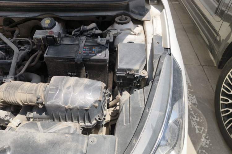 Used Hyundai Verna (older generation) 2017 1.4L Manual Huancai Edition China V Standard Engine Bay Left