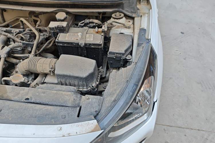 Used Hyundai Verna (older generation) 2017 1.4L Manual Refreshed Version China VI Standard Engine Bay Left