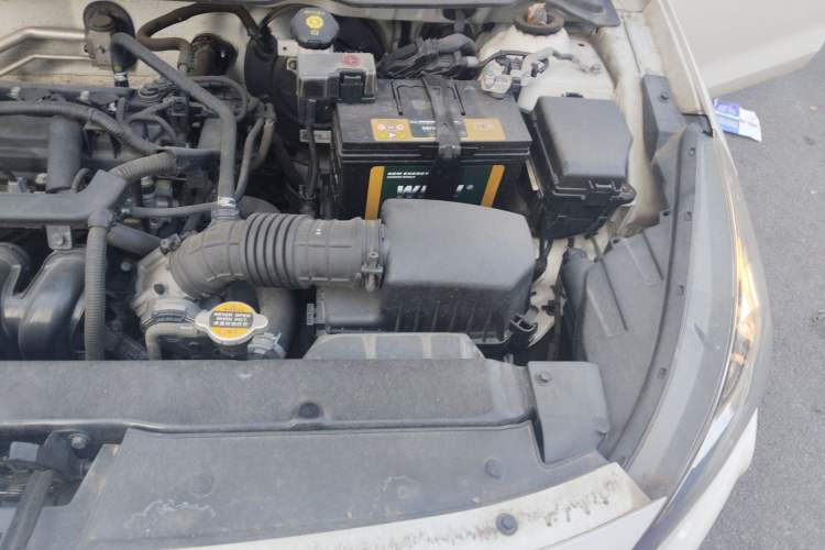 Used Hyundai Verna (older generation) 2017 1.4L Manual Huancailian Connected Version China V Standard Engine Bay Left