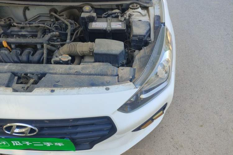 Used Hyundai Verna (older generation) 2017 1.4L Manual Refreshed Version China V Standard Engine Bay Left