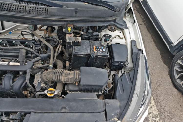 Used Hyundai Verna (older generation) 2017 1.4L Manual Refreshed Version China VI Standard Engine Bay Left