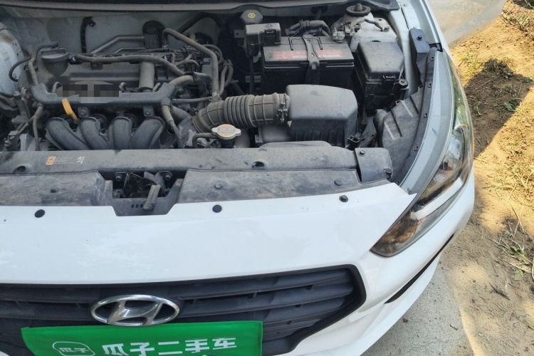 Used Hyundai Verna (older generation) 2017 1.4L Manual Refreshed Version China VI Standard Engine Bay Left