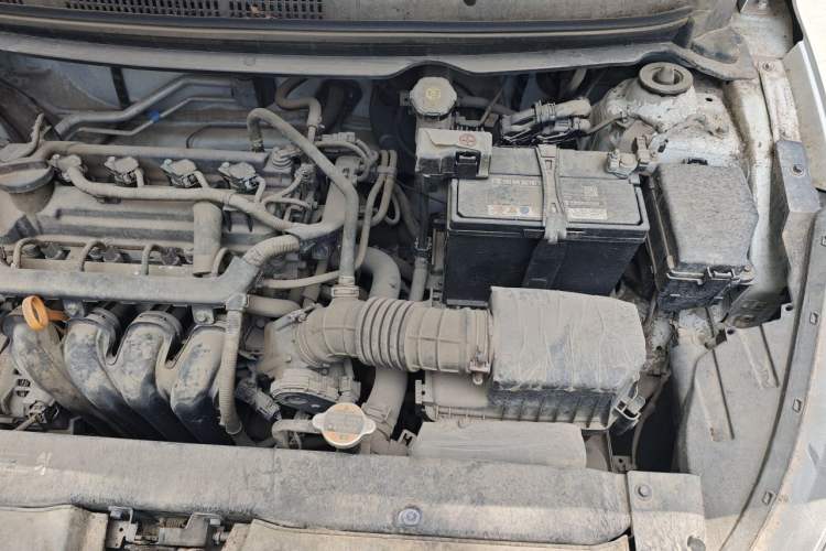Used Hyundai Verna (older generation) 2017 1.4L Manual Refreshed Version China V Standard Engine Bay Left
