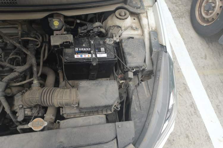 Used Hyundai Verna (older generation) 2017 1.4L Manual Refreshed Version China V Standard Engine Bay Left