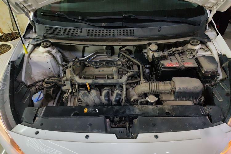 Used Hyundai Verna (older generation) 2017 1.4L Manual Refreshed Version China V Standard Engine Bay