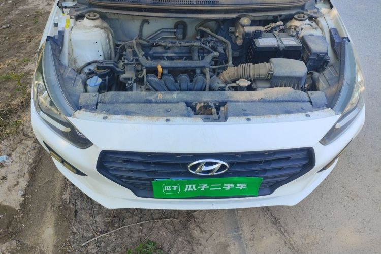 Used Hyundai Verna (older generation) 2017 1.4L Manual Refreshed Version China V Standard Engine Bay