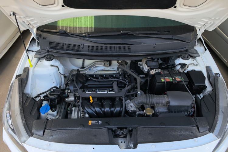 Used Hyundai Verna (older generation) 2017 1.4L Manual Refreshed Version China V Standard Engine Bay