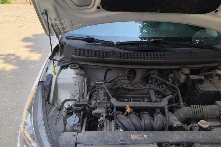 Used Hyundai Verna (older generation) 2017 1.4L Manual Refreshed Version China V Standard Engine Bay Right