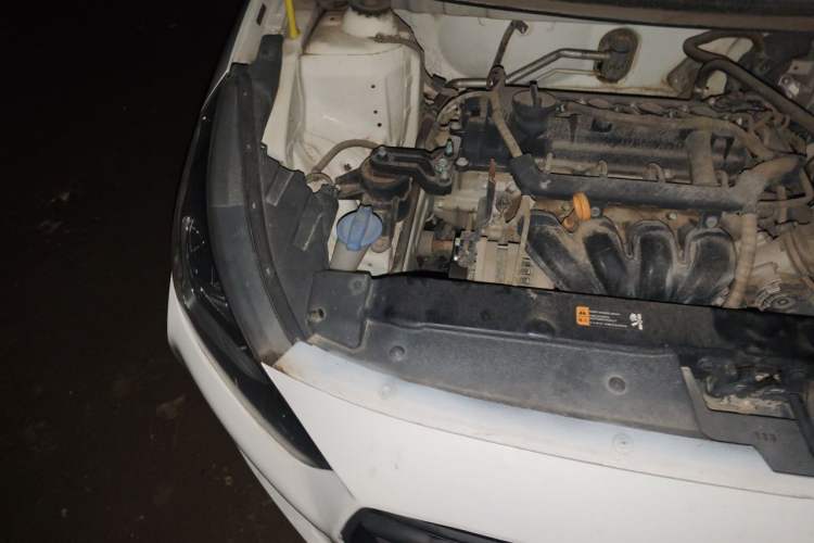 Used Hyundai Verna (older generation) 2017 1.4L Manual Refreshed Version China V Standard Engine Bay Right