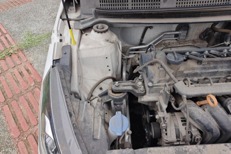 Used Hyundai Verna (older generation) 2017 1.4L Manual Huancai Edition China V Standard Engine Bay Right