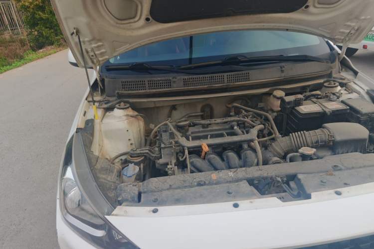 Used Hyundai Verna (older generation) 2017 1.4L Manual Huancai Edition China V Standard Engine Bay Right