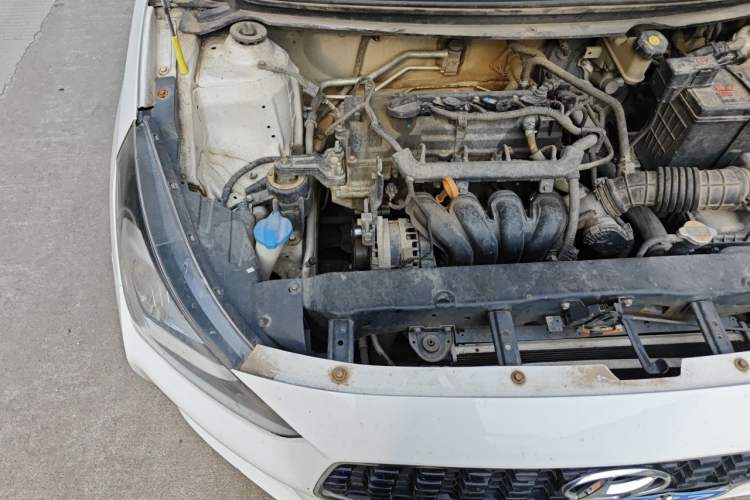 Used Hyundai Verna (older generation) 2017 1.4L Manual Huancailian Connected Version China V Standard Engine Bay Right