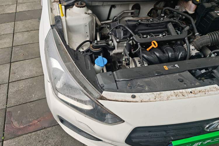 Used Hyundai Verna (older generation) 2017 1.4L Manual Huancailian Connected Version China V Standard Engine Bay Right
