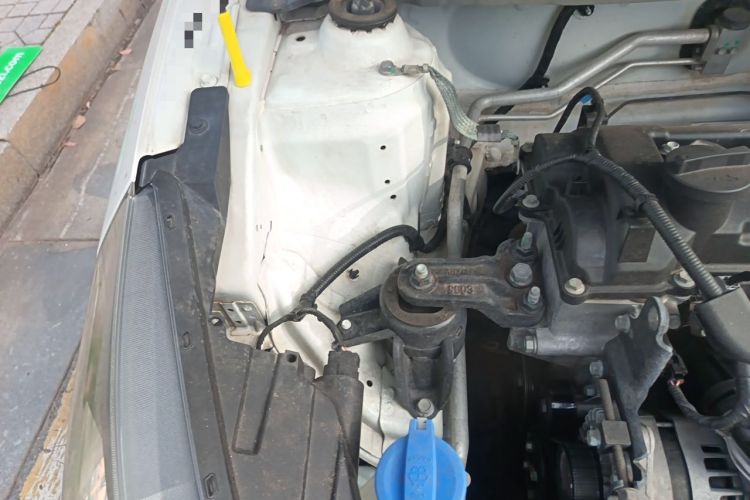 Used Hyundai Verna (older generation) 2017 1.4L Manual Huancai Edition China V Standard Engine Bay Right
