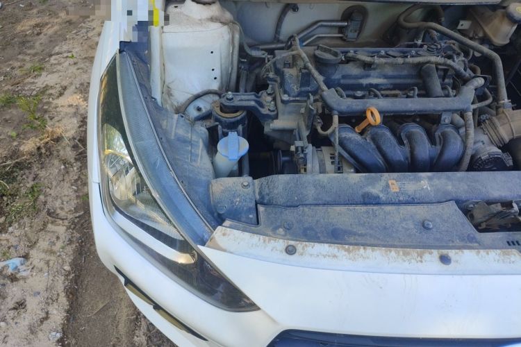 Used Hyundai Verna (older generation) 2017 1.4L Manual Refreshed Version China V Standard Engine Bay Right