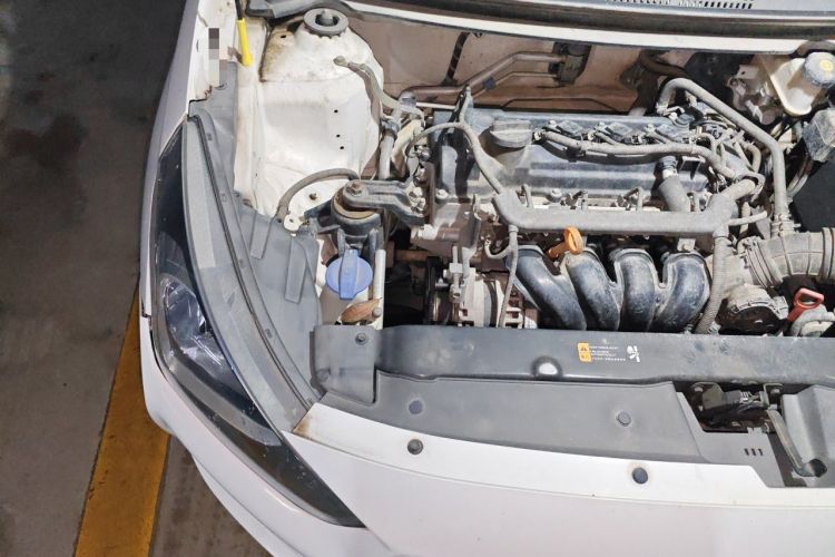 Used Hyundai Verna (older generation) 2017 1.4L Automatic YueXiang Edition China V-standard Engine Bay Right