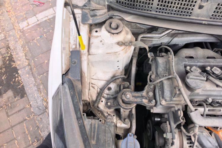Used Hyundai Verna (older generation) 2017 1.4L Manual Refreshed Version China V Standard Engine Bay Right