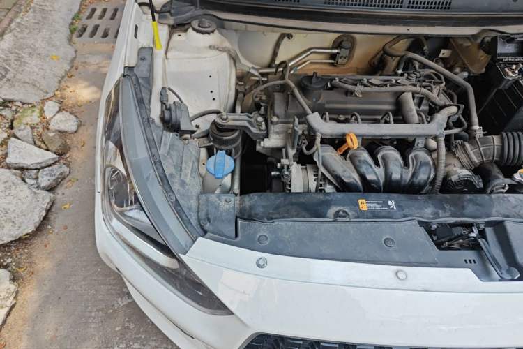 Used Hyundai Verna (older generation) 2017 1.4L Manual Huancai Edition China V Standard Engine Bay Right