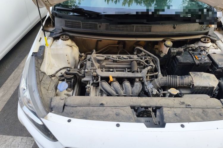 Used Hyundai Verna (older generation) 2017 1.4L Manual Refreshed Version China V Standard Engine Bay Right