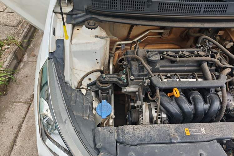 Used Hyundai Verna (older generation) 2017 1.4L Manual Huancai Edition China V Standard Engine Bay Right