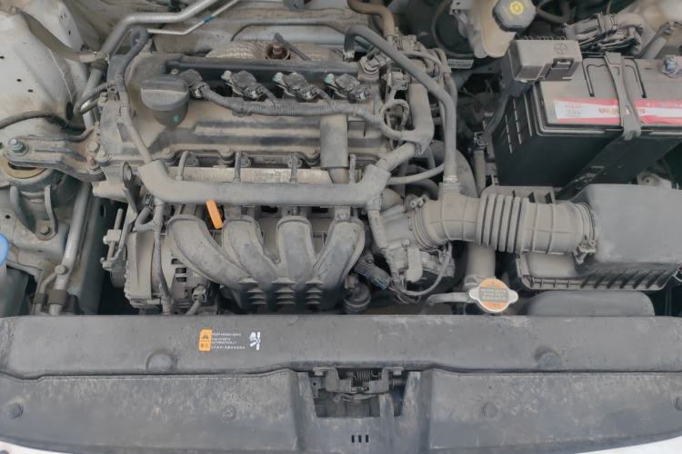 Used Hyundai Verna (older generation) 2017 1.4L Manual Refreshed Version China V Standard Engine Bay