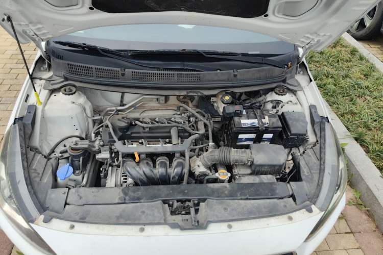 Used Hyundai Verna (older generation) 2017 1.4L Manual Huancai Edition China V Standard Engine Bay