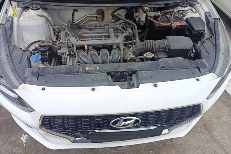 Used Hyundai Verna (older generation) 2017 1.4L Manual Huancai Edition China V Standard Engine Bay