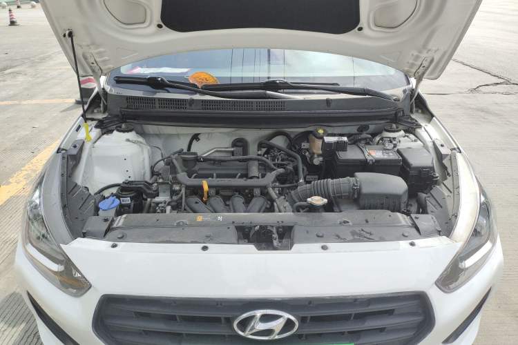 Used Hyundai Verna (older generation) 2017 1.4L Manual Refreshed Version China VI Standard Engine Bay