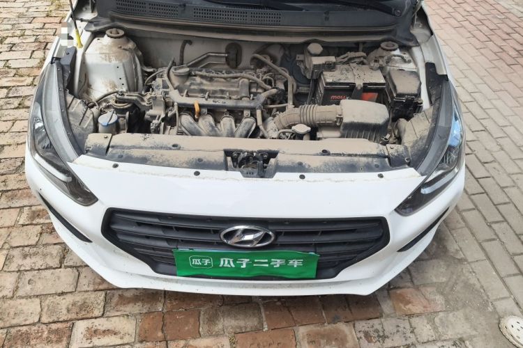 Used Hyundai Verna (older generation) 2017 1.4L Manual Refreshed Version China VI Standard Engine Bay