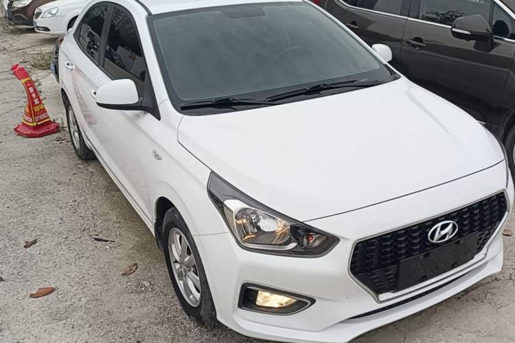 Used Hyundai Verna (older generation) 2017 1.4L Manual Huancai Edition China V Standard Exterior 1