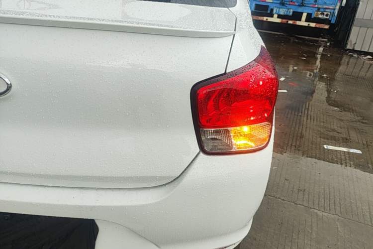 Used Hyundai Verna (older generation) 2017 1.4L Manual Colorful Skyroof Version China V Standard Exterior 3