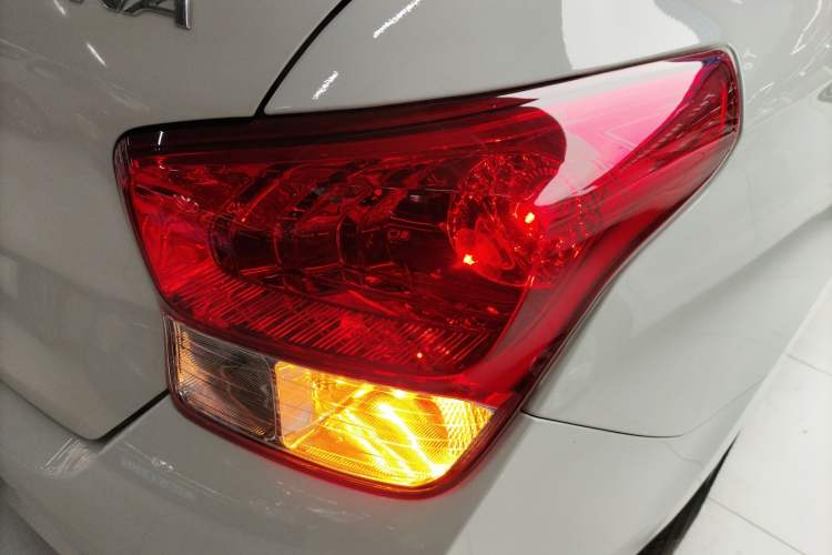 Used Hyundai Verna (older generation) 2017 1.4L Manual Huancai Edition China V Standard Exterior 3