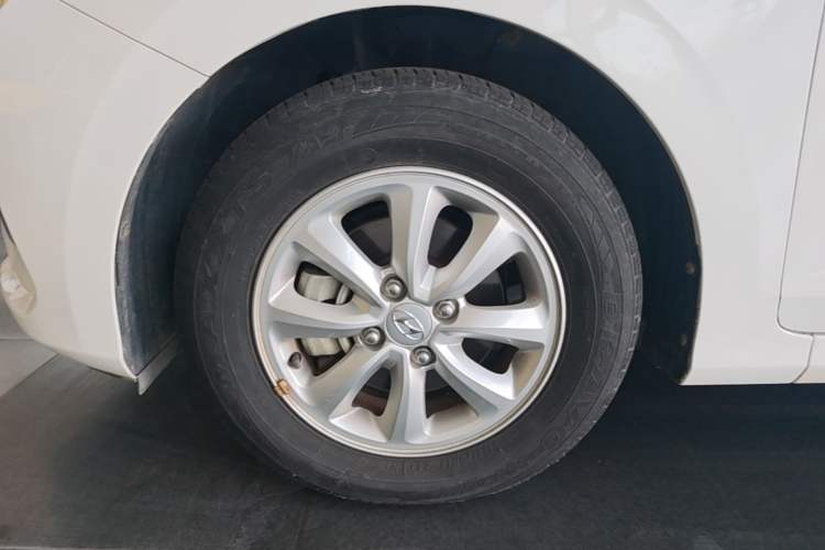 Used Hyundai Verna (older generation) 2017 1.4L Manual Huancai Edition China VI Exterior 4