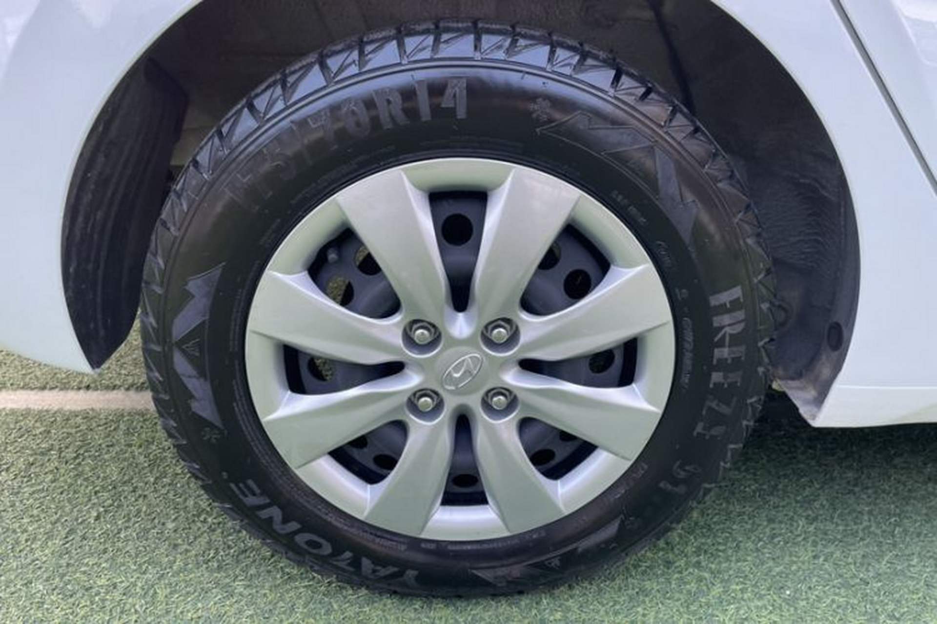 Used Hyundai Verna (older generation) 2017 1.4L Manual Refreshed Version China V Standard Exterior 4