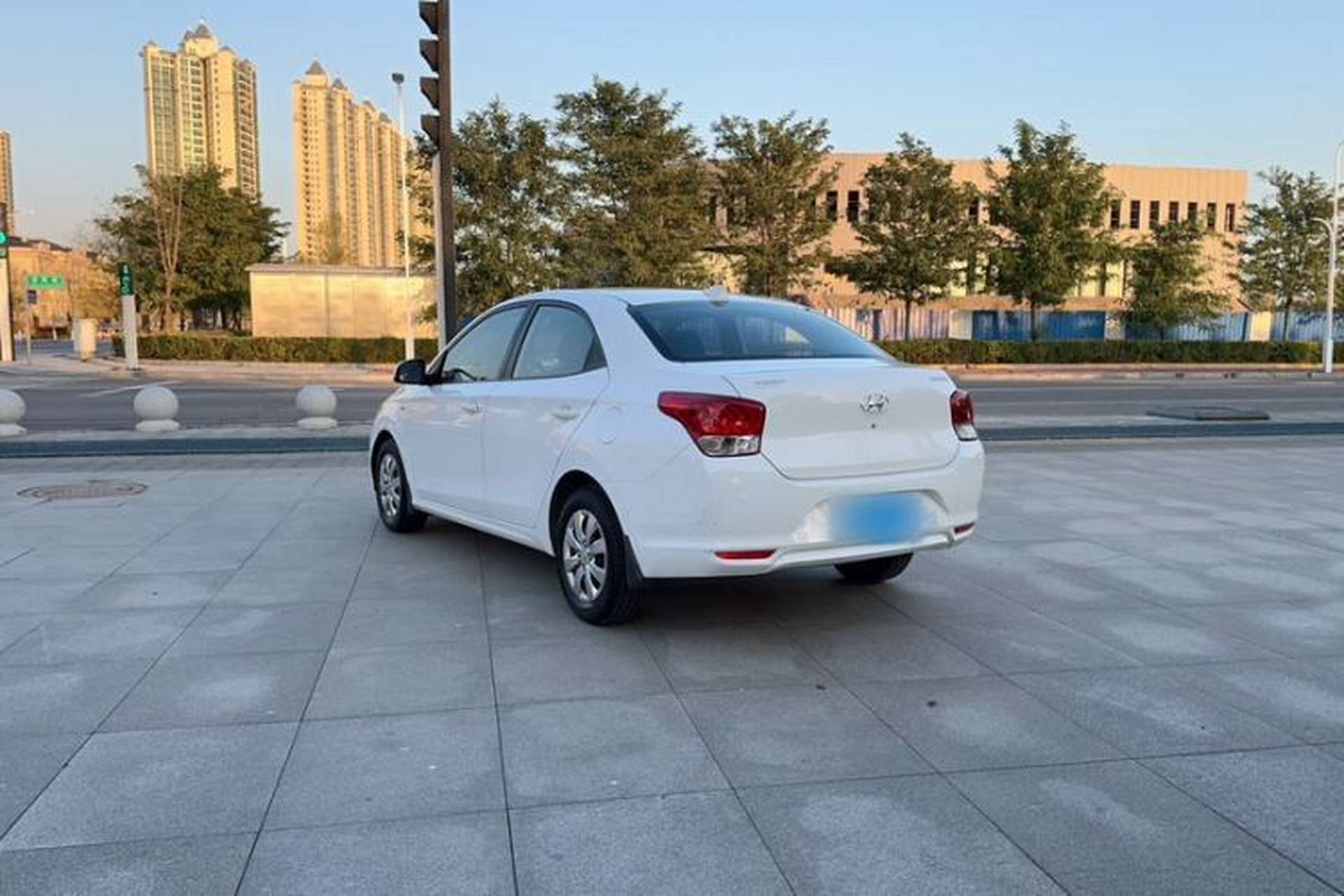 Used Hyundai Verna (older generation) 2017 1.4L Manual Refreshed Version China V Standard Exterior 4