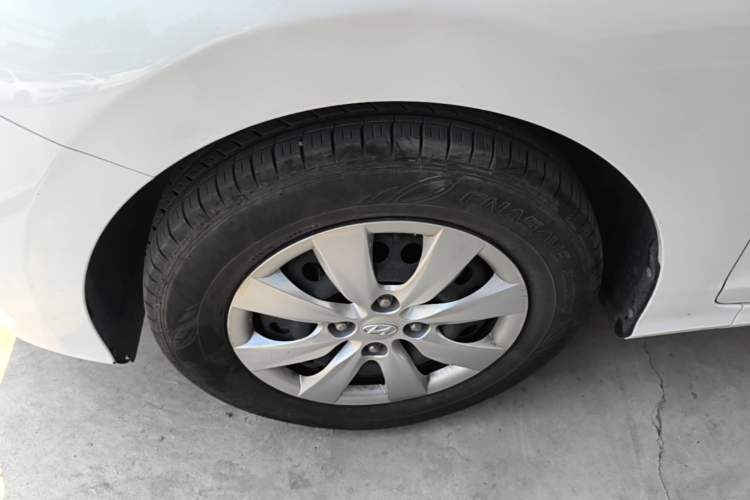 Used Hyundai Verna (older generation) 2017 1.4L Manual Refreshed Version China VI Standard Exterior 4